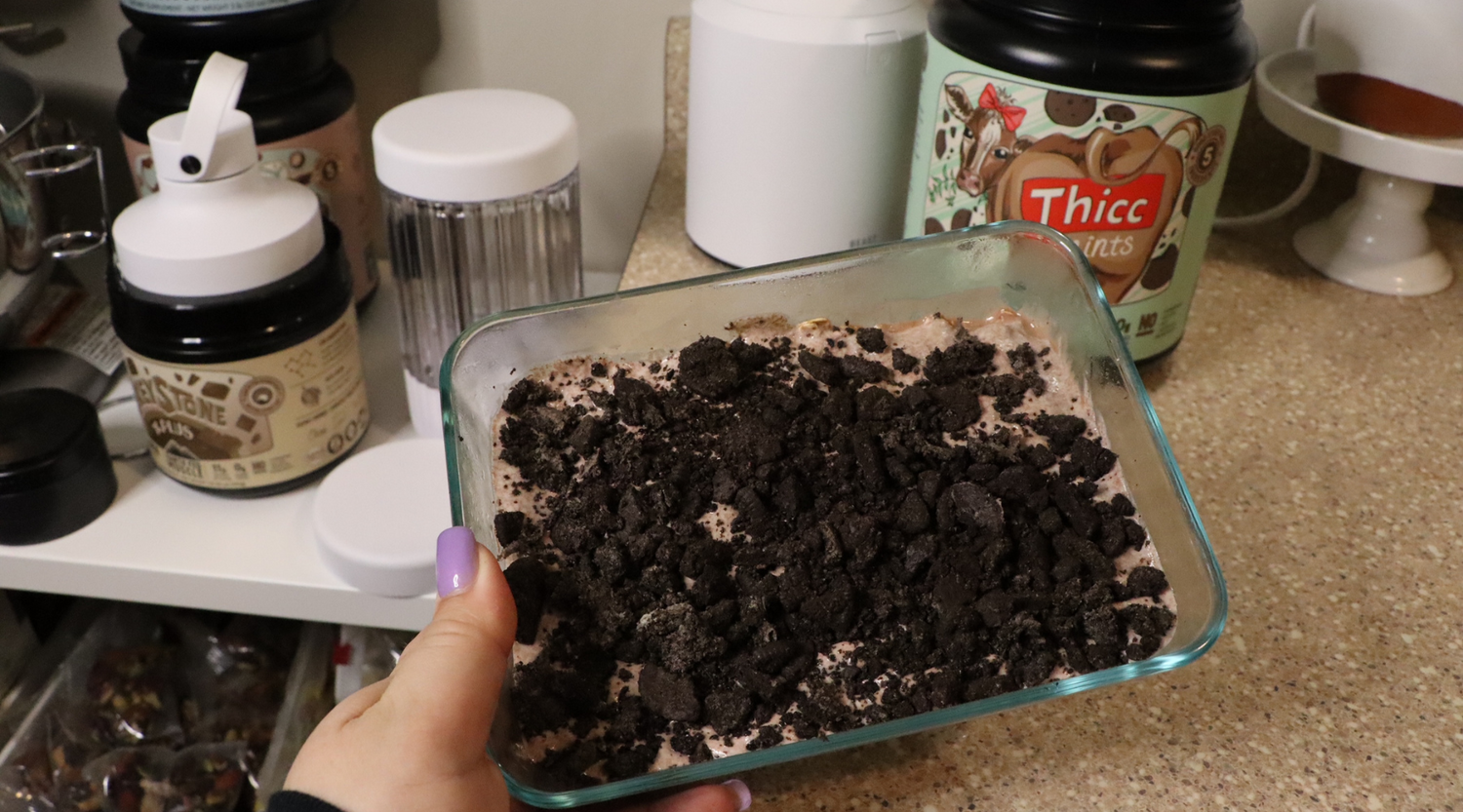 High Protein Oreo Crumble Oats – Earth Fed Muscle