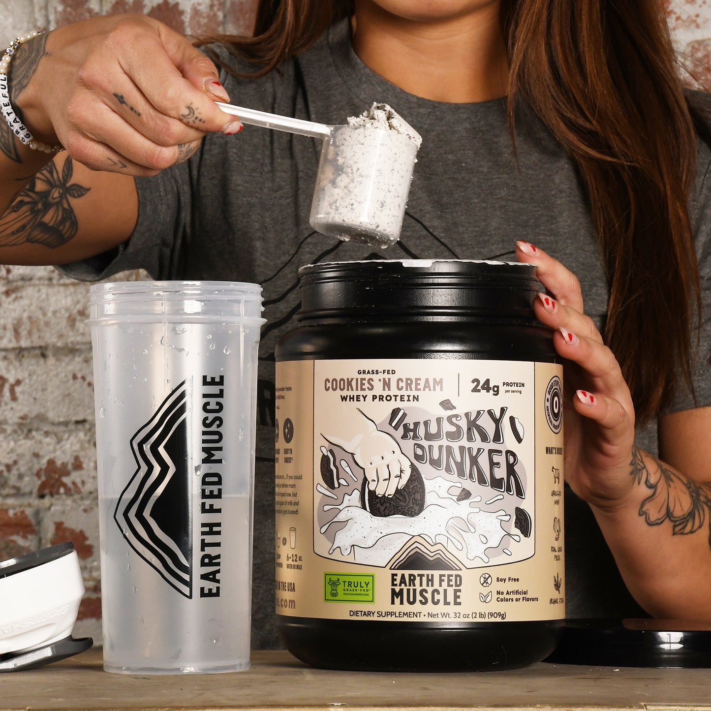 Husky Dunker Cookies 'n Cream Grass-Fed Whey Protein